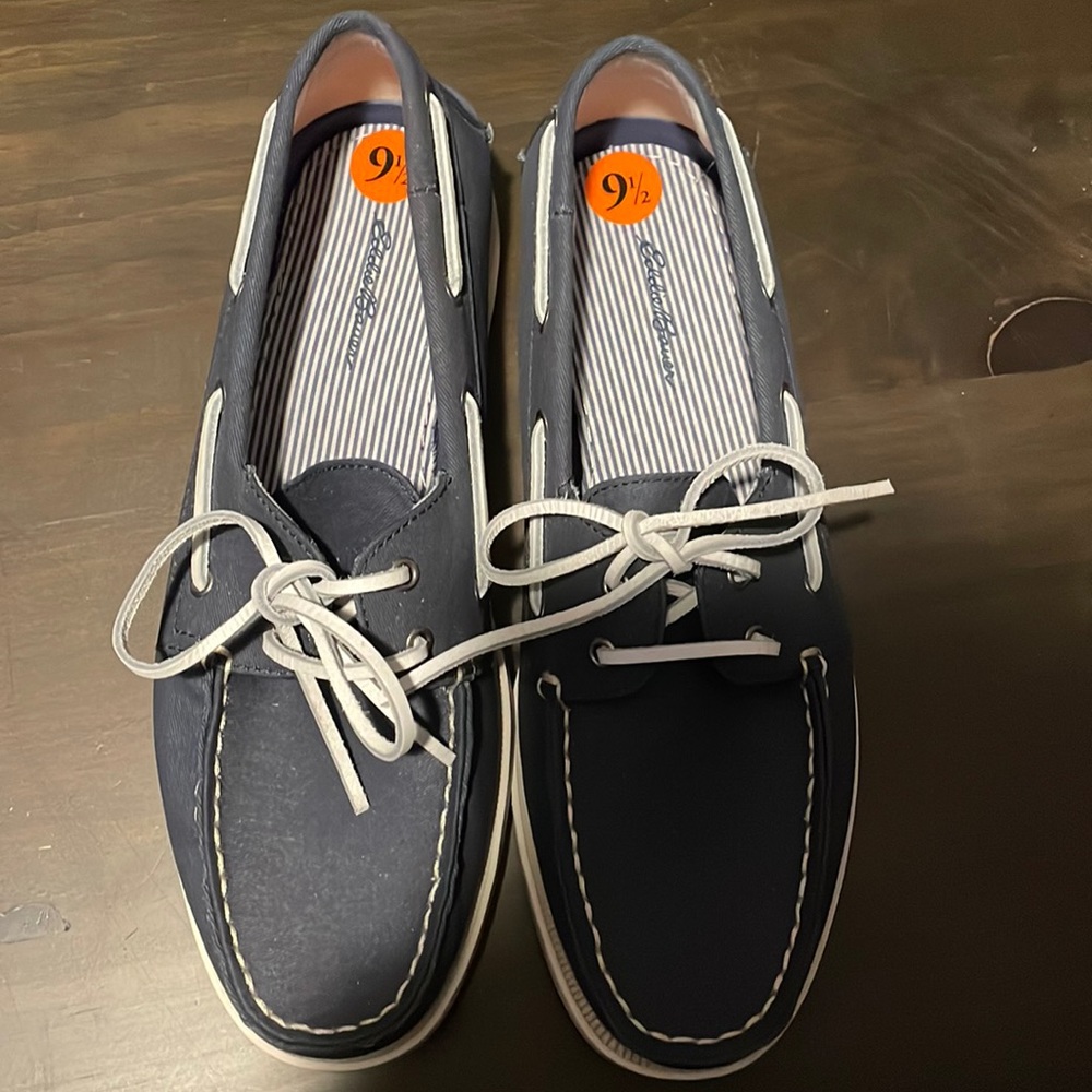 Mens Eddie Bauer boat shoes brand new without box